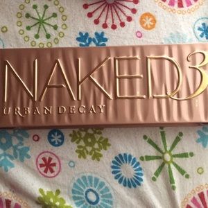URBAN DECAY NAKED 3 EYESHADOW PALLET